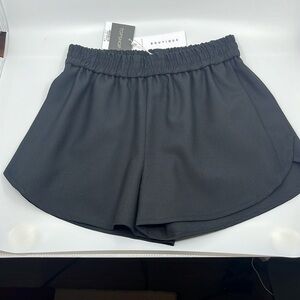 Topshop Women’s shorts, athletic cut, size 4, with pockets